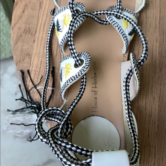 House of Harlow 1960 Gabrielle Sandals - Picture 4 of 5